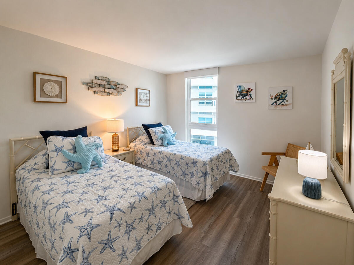 Unit 310: Guest Bedroom (1)