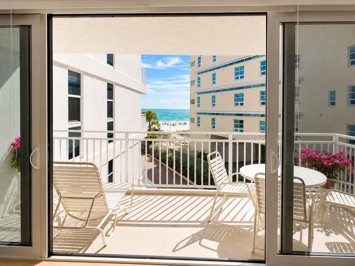 Unit 310: Balcony