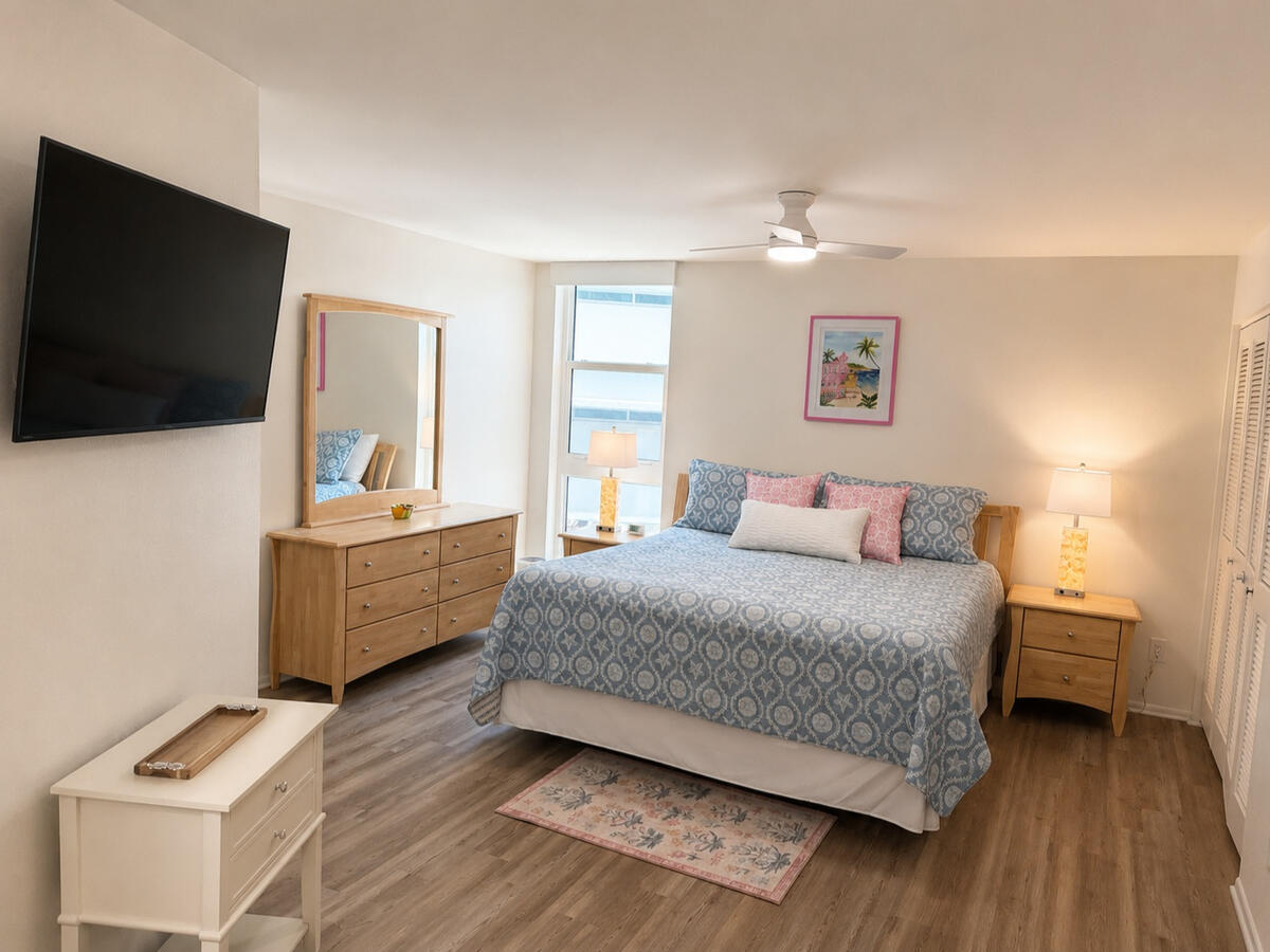 Unit 310: Primary Bedroom (2)