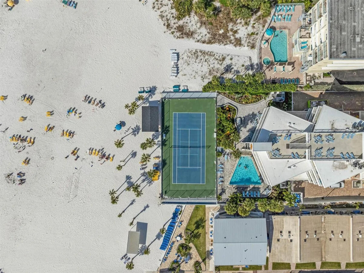 House of the Sun: Beach, Tennis Courts, Pool