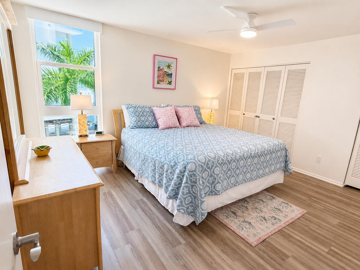 Unit 310: Primary Bedroom (1)